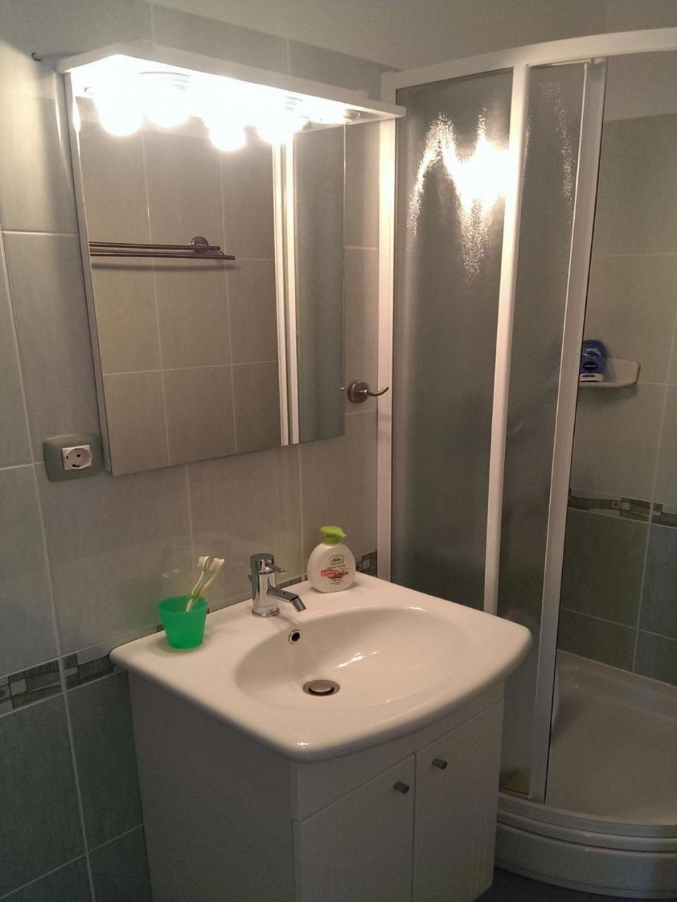 Apartments Marietta - Sea View 르티나 외부 사진